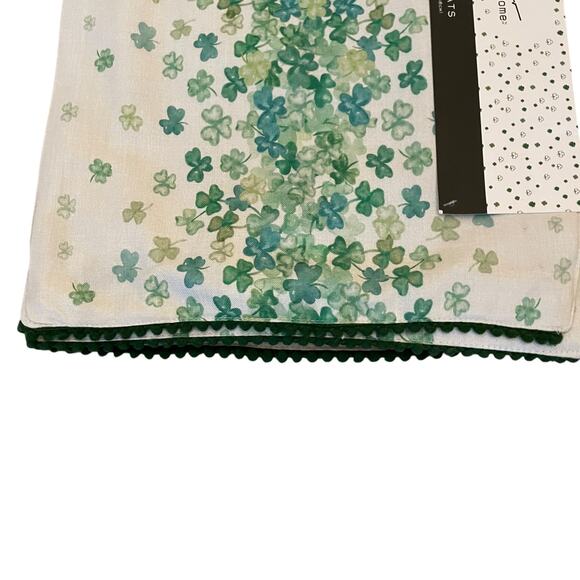 Nicole Miller St.Patrick's Day Shamrock Placemats 13x19 Set of 4 New - Picture 5 of 13